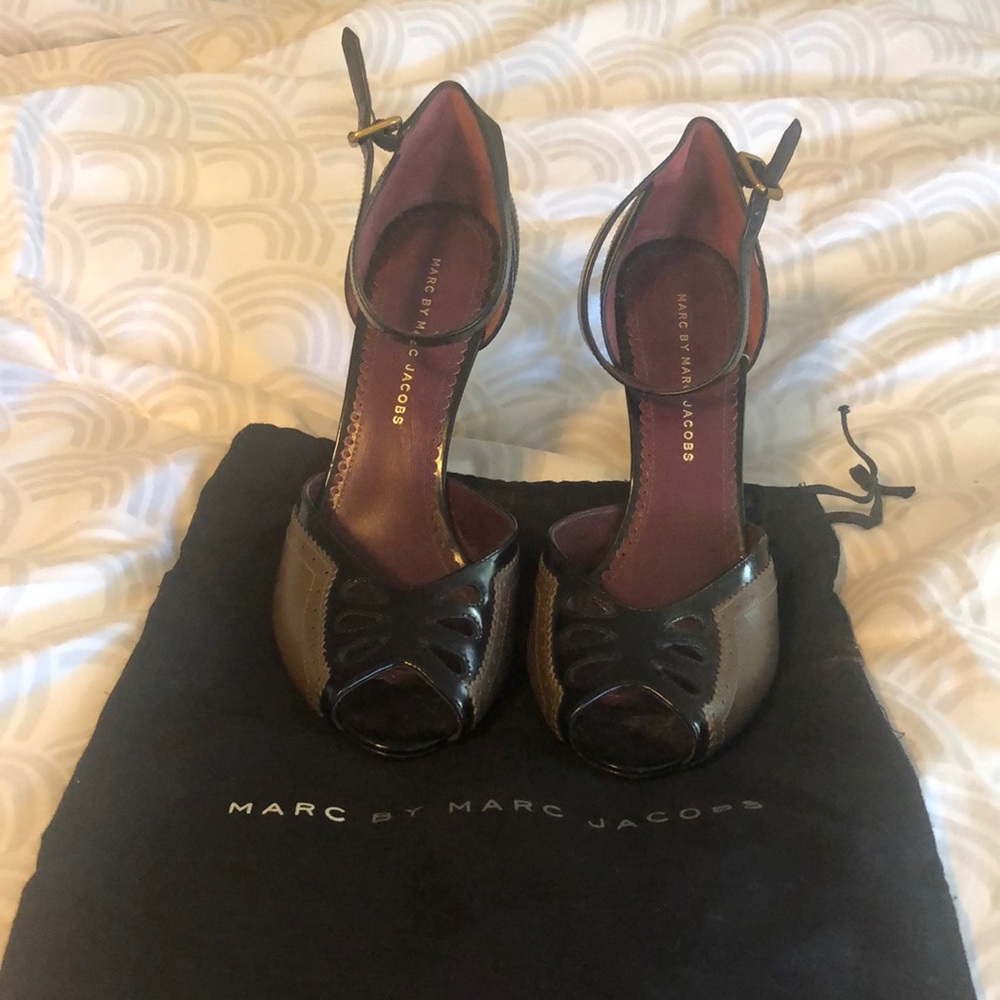 Marc by Marc Jacob Peep-toe Pumps